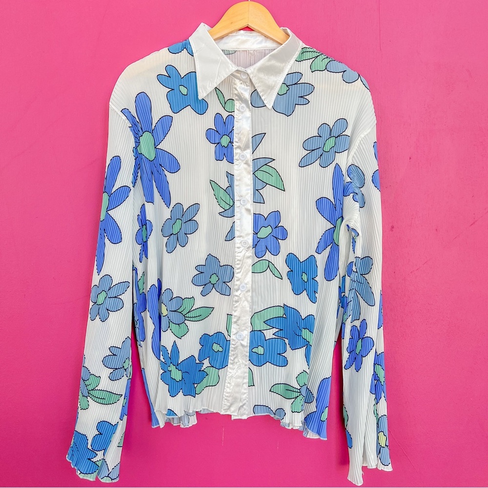 Blue Floral Pleated Button Up
